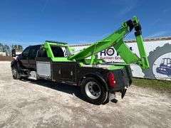 2004 Ford F-750 Crew Cab Wrecker Tow Truck