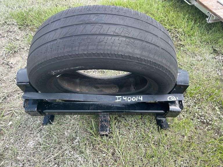 Hitch-Mounted Spare Tire Carrier