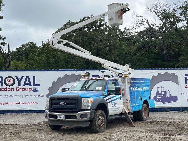 2012 Ford F-550 4x4 Versalift VO36I-01 36ft Insulated Bucket Truck
