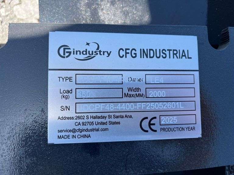 2025 CFG Industrial JDCPF48-4400-FF Pallet Fork and Frame Attachment