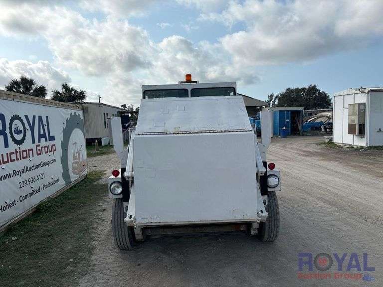 1996 Elgin Pelican Series S Street Sweeper