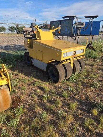 Sakai TS160 TTS5 Pneumatic Asphalt Roller