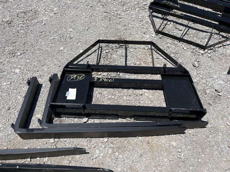 2025 Mower King 48in 4,000lbs Fork and Frame Skid Steer Attachment