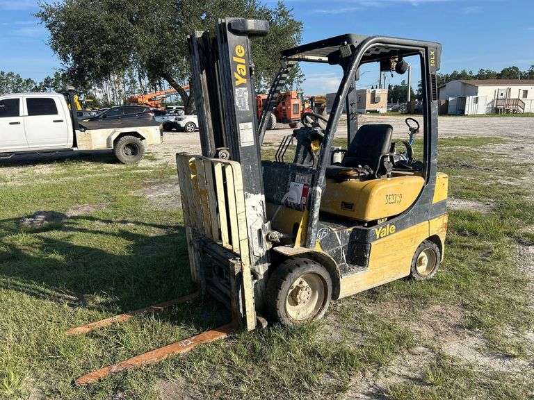 Yale GLC050LXNVAE087 5,000lbs Propane Cushion Tire Forklift