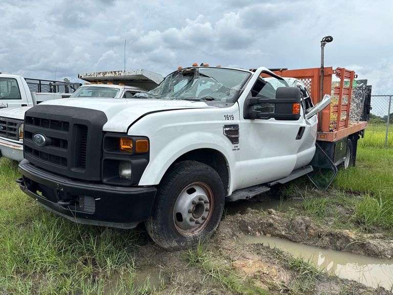 2008 Ford F-350 Stake Body Truck