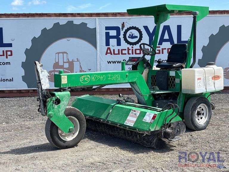 2016 Laymor SM300 Towable Ride-On Rotating Sweeper