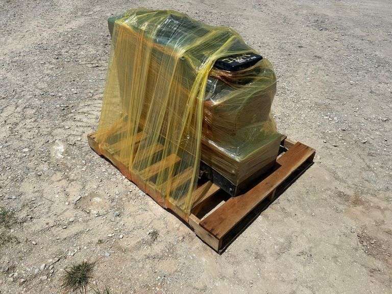 Miller Bobcat 225G AC/DC Welder Generator Set