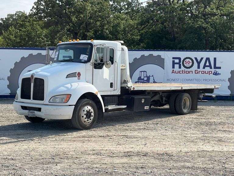 2011 Kenworth T300 Jerr-Dan 21WSRB Rollback Truck