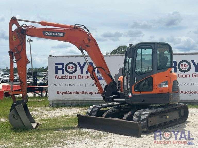 2018 Doosan DX85R-3 Midi Excavator