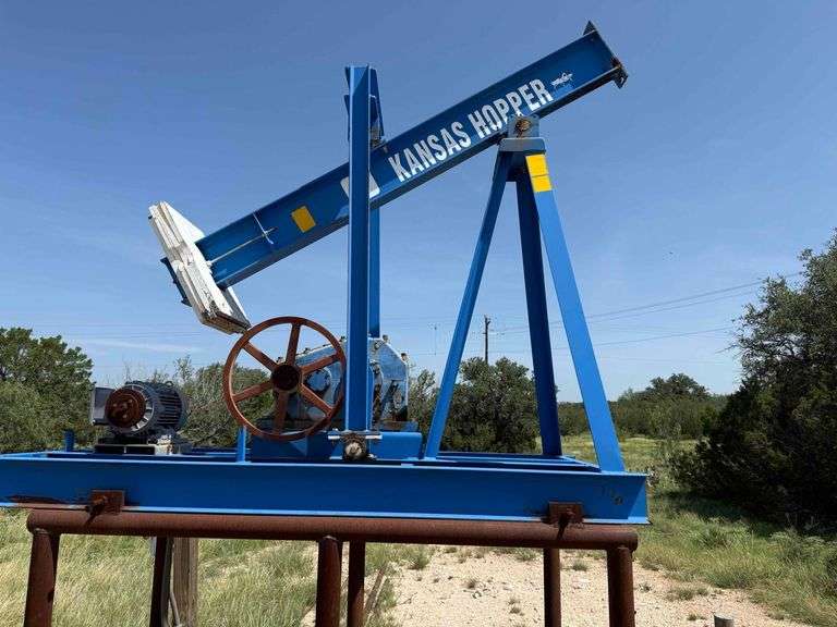 Oil Well Pump Jack with Motor
