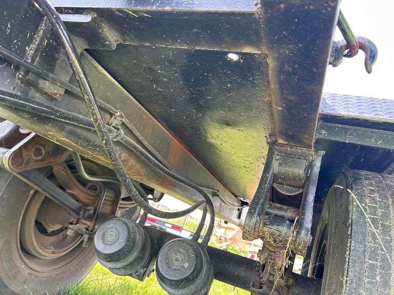 1984 ASPT 30ft Pole S/A Towable Trailer