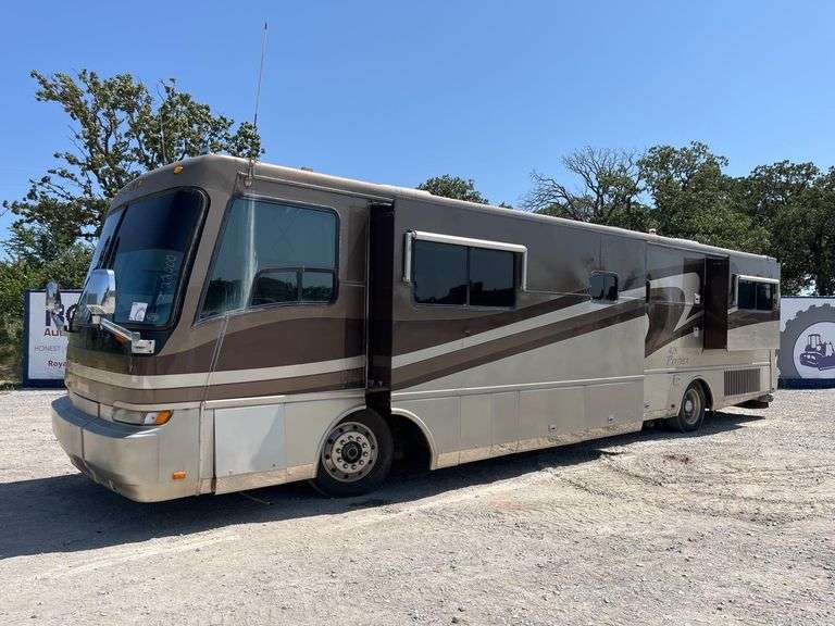 2000 Safari C-Series 425 40ft Panther Motorhome