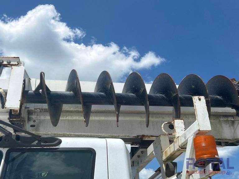 2013 International WorkStar 7400 4x4 Altec DMA71 Insulated Digger Derrick Truck