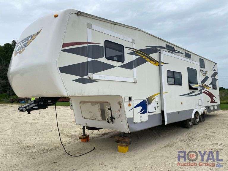 2007 Dutchmen Victory Lane 38SRV 40FT. Tri-Axle 5th Wheel Toy Hauler Travel Trailer