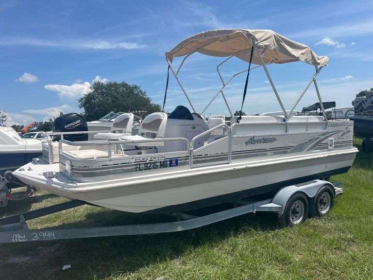 2002 Hurricane 196FF Fun Deck 19ft Deck Boat with 23ft T/A Boat Trailer