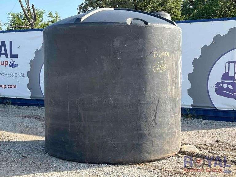 3000 Gallon Black Poly Water Tank