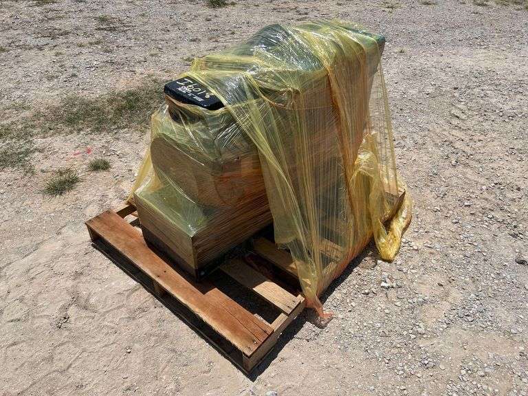 Miller Bobcat 225G AC/DC Welder Generator Set
