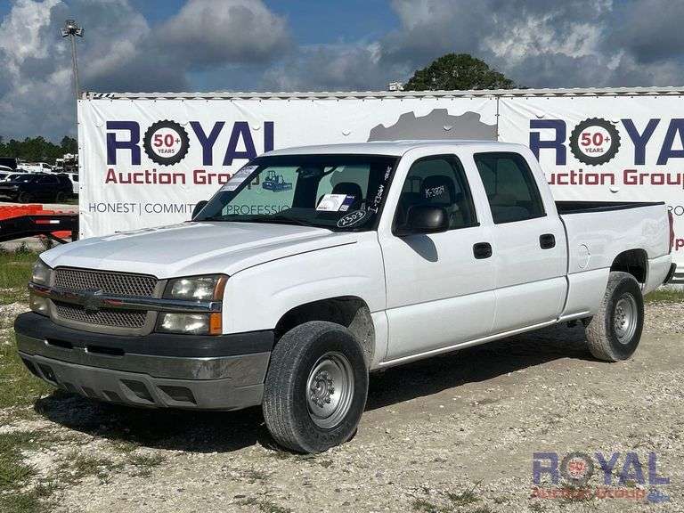 2003 Chevrolet Silverado 1500 HD Crew Cab Pickup Truck
