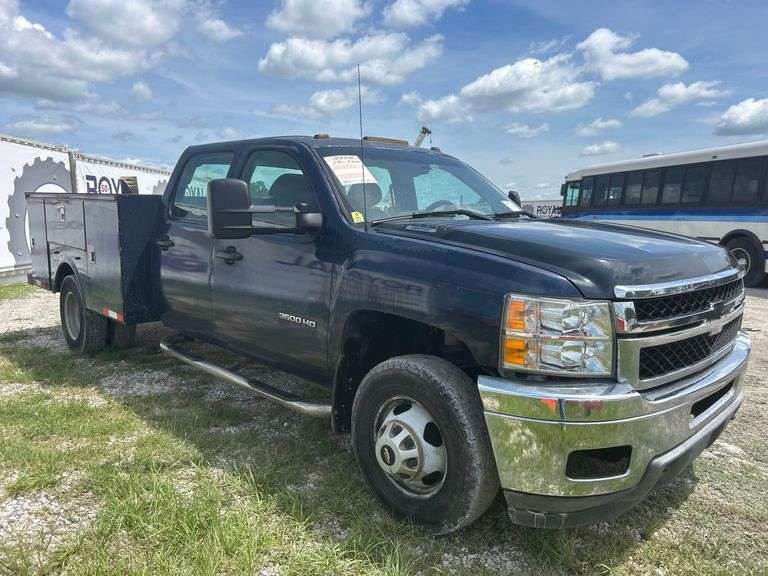 2013 Chevrolet Silverado 3500HD Crew Cab Omaha Service Truck