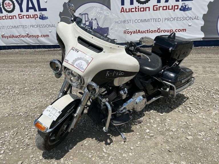 2017 Harley-Davidson FLHTP Police Electra Glide Motorcycle
