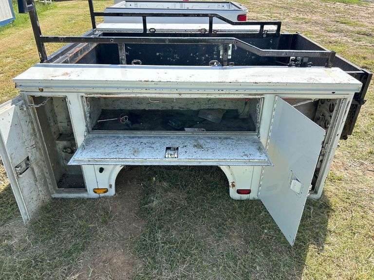 Knapheide Service Body with Liftgate