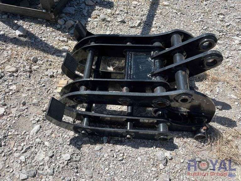 2025 Mini Excavator Fixed Position 3-Tooth 18in. Thumb Attachment