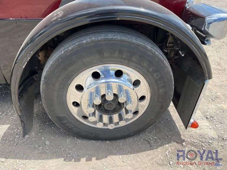 2006 Peterbilt 379 T/A Wet Kit Sleeper Cab Truck Tractor