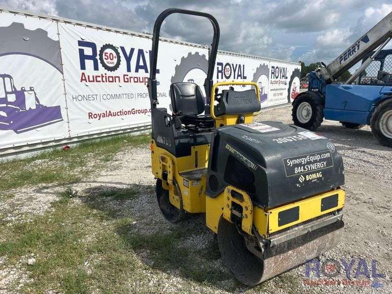 2019 Bomag BW 900-50 36in Smooth Tandem Articulating Vibratory Roller
