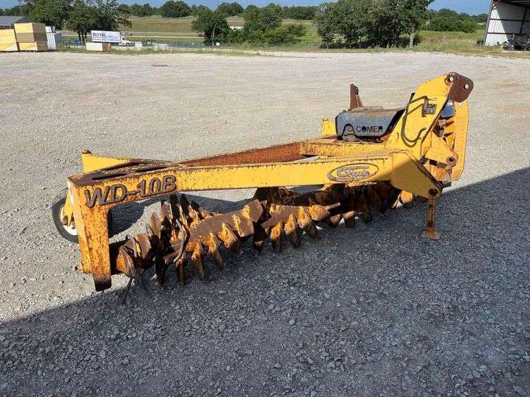 S Houle WD-10B Pull-Behind Hydraulic Turf Aerator Tractor Attachment