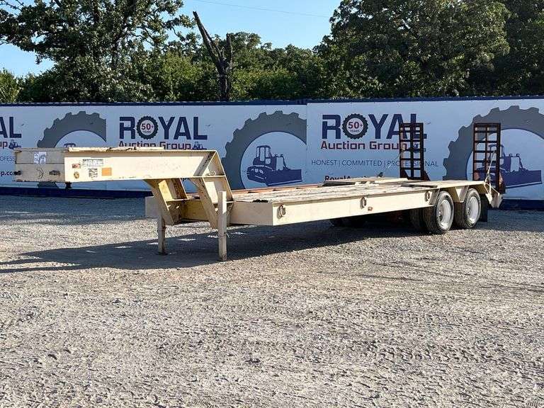 1981 Holden Heavy Haul 25 Ton Lowboy T/A Equipment Trailer