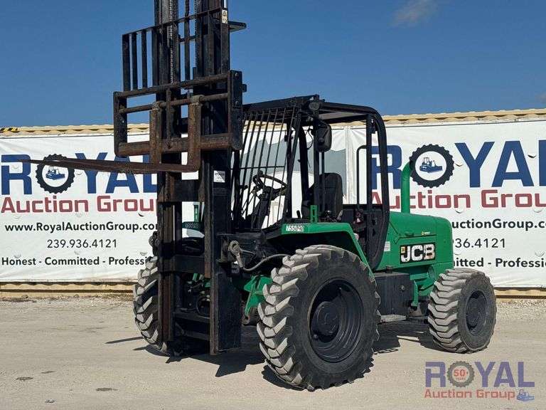 2015 JCB 930 6,000LB 4x4 Rough Terrain Forklift