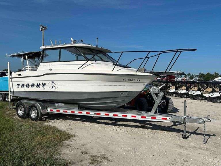 1992 Bayliner Trophy 21ft Yacht with 24ft T/A Boat Trailer