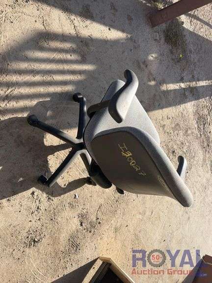 Mid-Back Office Chair