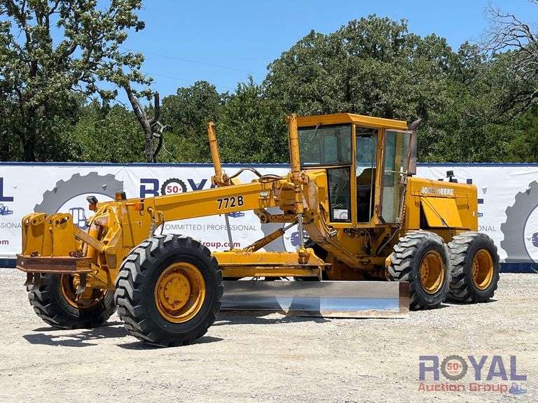 1986 John Deere 772B Articulated Motor Grader