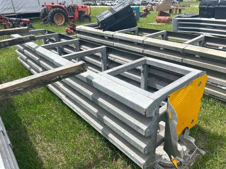 Redirective Crash Cushion Guardrail