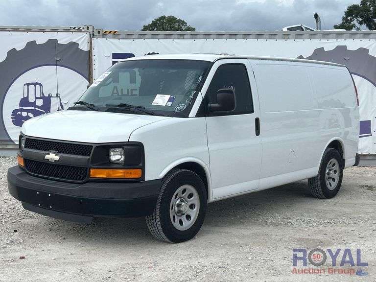 2013 Chevrolet Express 1500 Cargo Van