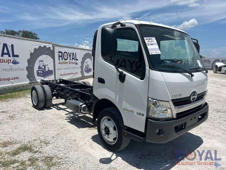 2020 Hino 195 Cab and Chassis Truck