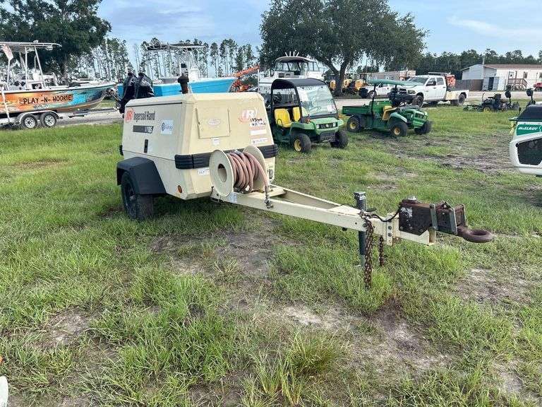 2001 Ingersoll-Rand XP185WJD S/A Towable Air Compressor