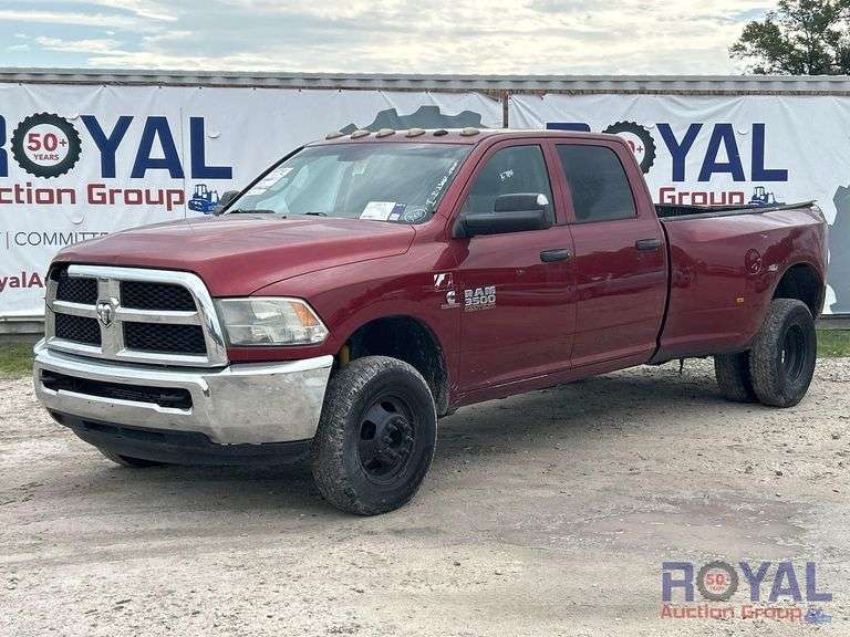 2014 Dodge Ram 3500 4x4 Crew Cab Pickup Truck