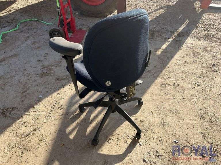 Mid-Back Office Chair