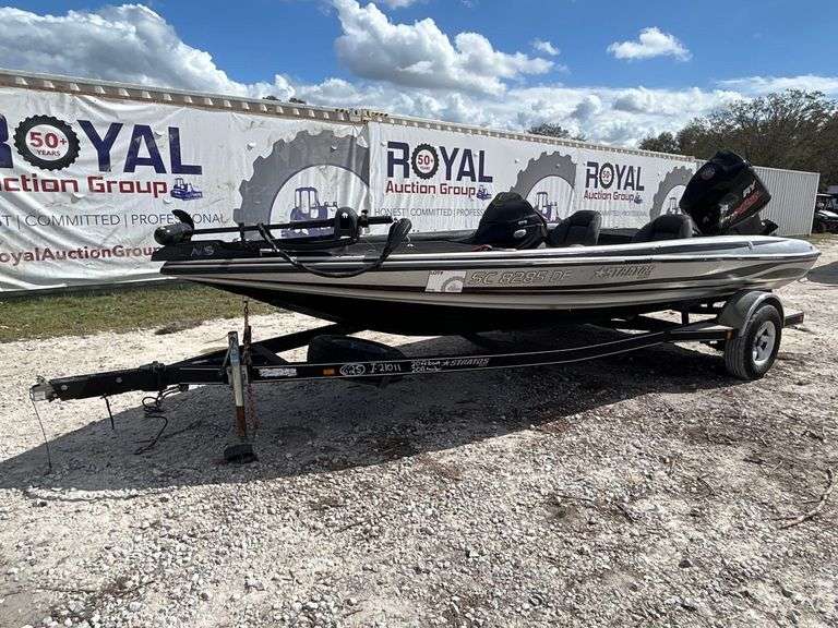 2017 Stratos 294 XL Evolution 20ft Fishing Boat with 20ft Boat Trailer