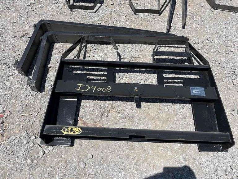 2025 CFG Industrial JDCPF48-4400-FF Pallet Fork and Frame Attachment