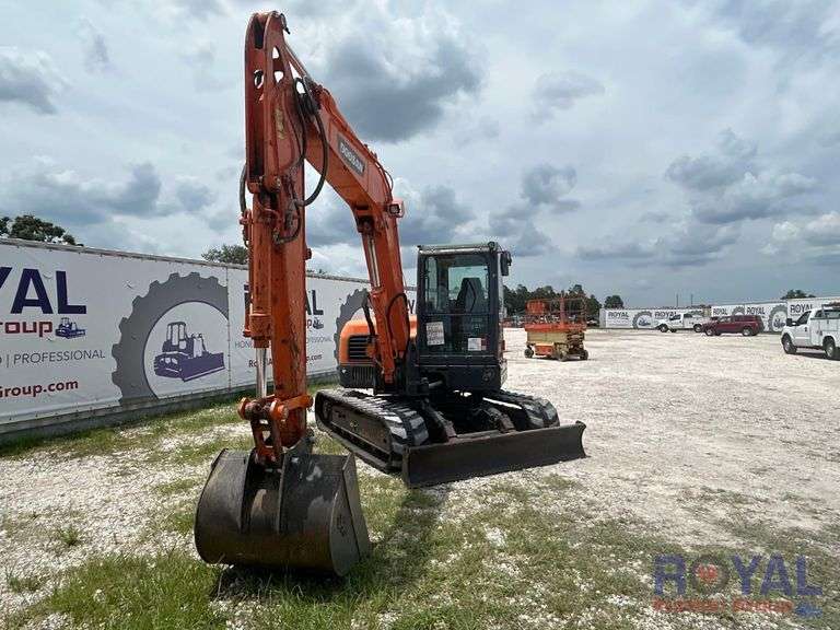 2018 Doosan DX85R-3 Midi Excavator