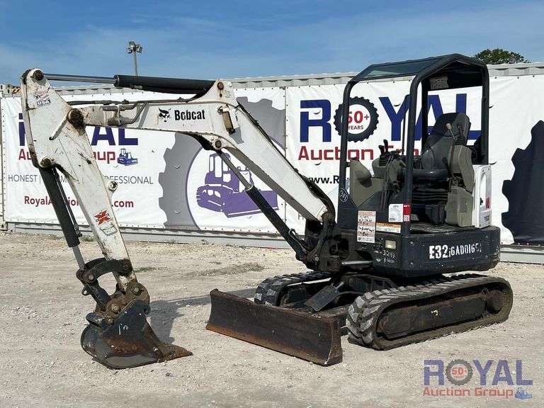 2016 Bobcat E32i Mini Excavator