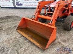 2011 Kubota M7040SUD 68HP 4WD Utility Loader Tractor
