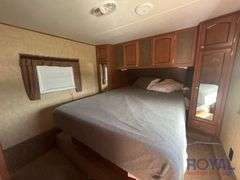 2015 Revere Shasta 27DB 5th Wheel Travel Trailer