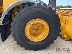2005 John Deere 824J Articulated Wheel Loader