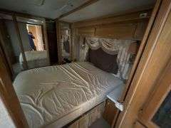 2000 Safari C-Series 425 40ft Panther Motorhome