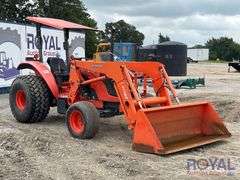 2011 Kubota M7040SUD 68HP 4WD Utility Loader Tractor