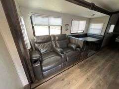 2020 Mesa Ridge Lite 2802BH 32ft Travel Trailer